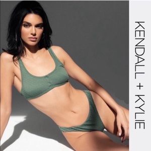 COPY - BNWT Kendall & Kylie Henely Bikini Top XL …